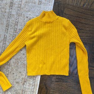 Ribbed mustard cropped turtleneck